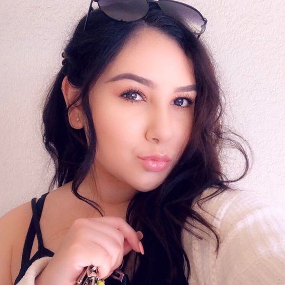 Meet your Posher, Mitzy - Picture 1 of 1